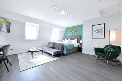 Bishop's Casa | Waterloo Hub Residences