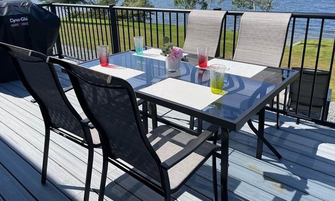 West Bay Casa | Waterside Cottage 1 - Right on the tranquil waters of the Bras d'Or Lake