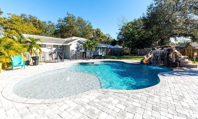Bradenton Casa | Waterslide & Pool ** Wimpy’s Whereabouts!**