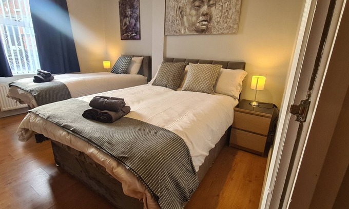 Belfast Apartamento | Waterworks En Suite Rooms with Private Living Room