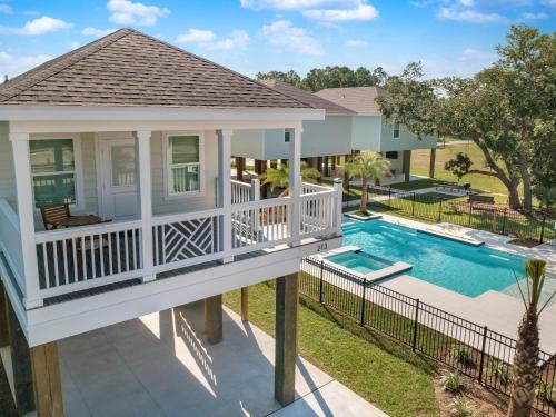 Waveland Casa | Waveland Beach Cottage 213