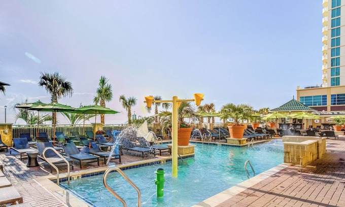 Northeast Virginia Beach Hotel | Waves and Sunshine Await! Oceanfront Stay w/ Pool and Full Kitchen