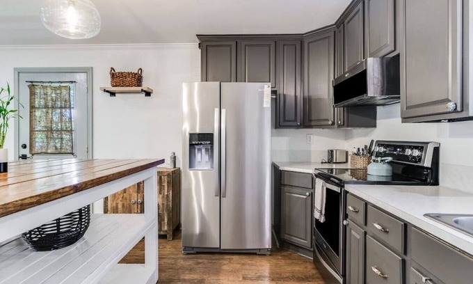 Breaux Bridge Casa | Way of Wisdom · Modern design small town charmer w/ fast wifi