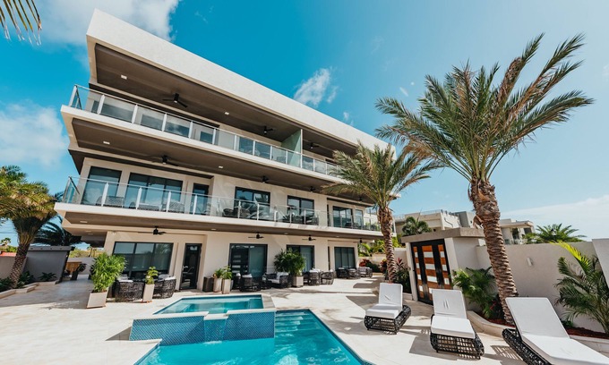 Boroncana Apartamento | Waykiri Unit C-02 Luxurious New Apartment, Noord