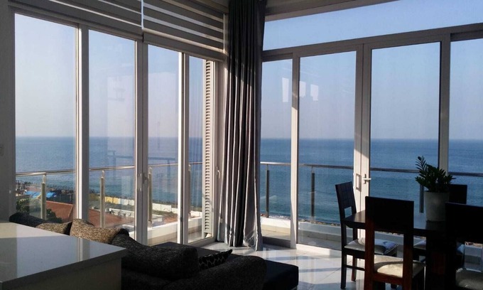 Mount Lavinia Apartamento | We are opposite to Cinnamond Grand hotel and the Crescat shopping mall.