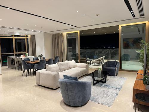 City Centre Apartamento | WealthyStays 360 Luxury Residence