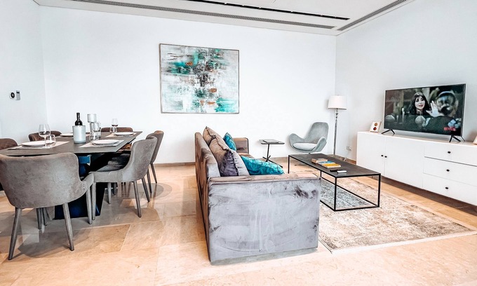 City Centre Apartamento | WealthyStays: Nicosia Heights