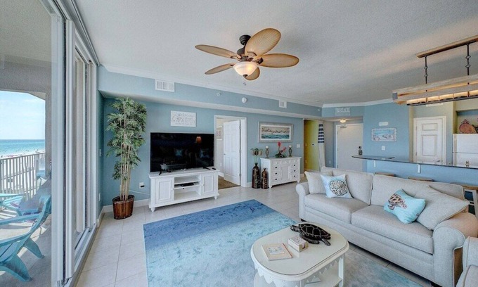 Panama City Beach Complejo | Beautiful 2nd floor @Tidewater! Aug 12 - 15th open!