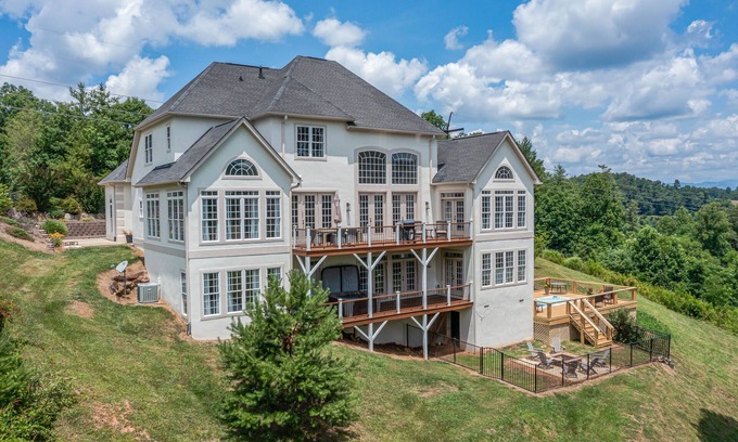 Weaverville Casa | Weekend with friends & family! Movie room~Swim Spa~Hot Tub~Firepit~Sleeps