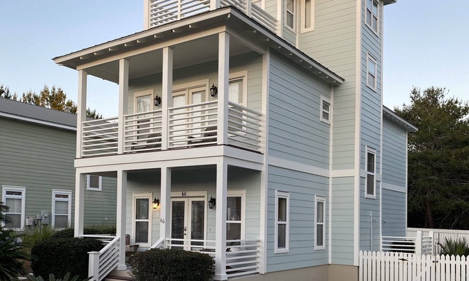 Seagrove Beach Casa | Cerca de la playa! Nueva cocina y pisos! Cerca de Seaside w / piscina privada htd!