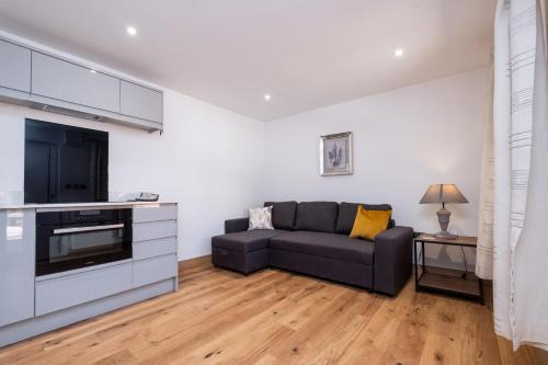 Pettistree Apartamento | Weeping Willow - Three Tuns Apartments, Pettistree, Wickham Market - by Aldeburgh Coastal Cottages
