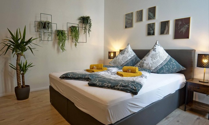 Brandenburg an der Havel Apartamento | Welcome to HOGULU - House 1, Apartment 1 in Brandenburg an der Havel!