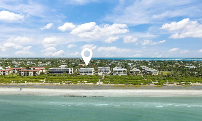 Sanibel Condominio | Welcome to Beachcomber B302, - your Gulf-front paradise on Sanibel!