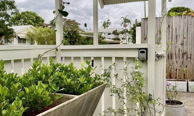 Parramatta Park Apartamento | Welcome to “Callie Cottage” Gorgeous studio apartment 2 minutes to the CBD.