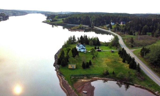 River Bourgeois Casa | “Welcome to Holland” our cozy cottage in Cape Breton.