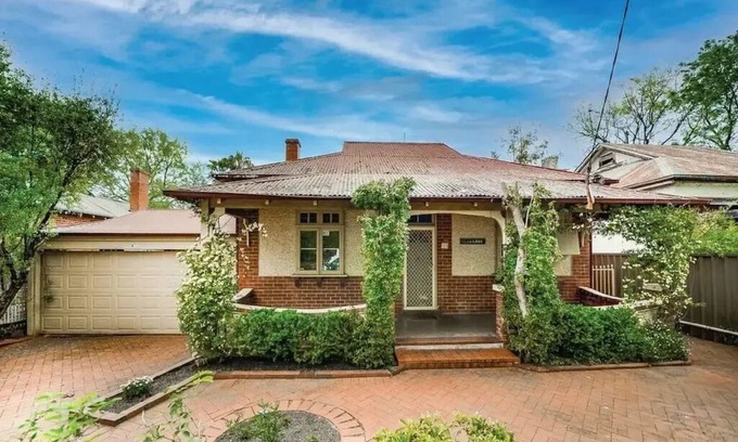 Wagga Wagga Apartamento | Welcome to Illyari: Your Charming Red Brick Retreat in Wagga's CBD!