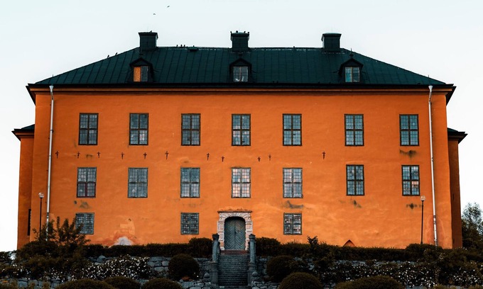 Sigtuna Otro | Welcome to Mr Charles most prestigious castle!