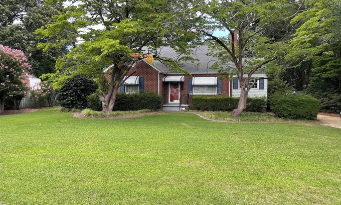Goldsboro Casa | Welcome to Nana's House - Centrally Located & Pet Friendly!