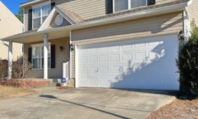 Lexington Casa | Welcome to our 5-bedroom home located in charming Lexington, S.C.
