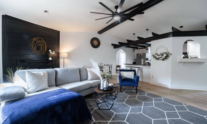 Fayetteville Casa | Welcome to our Carrot Patch! This beautiful home is in the heart of Fayetteville