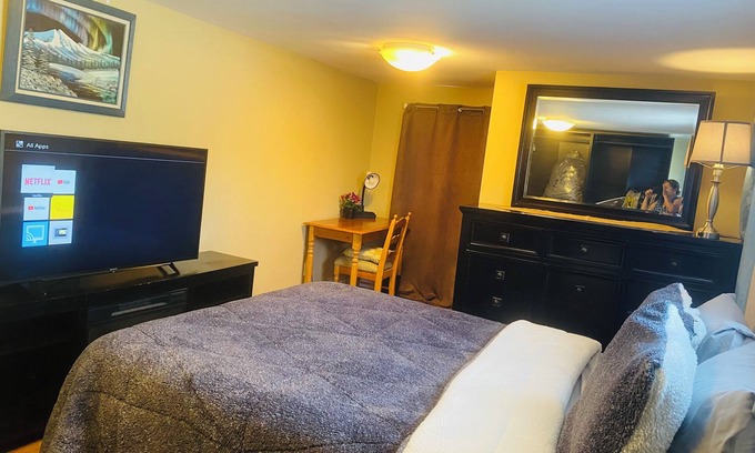 Bridgewater Apartamento | Welcome to our cozy/charming 2 Bedroom 1 Bath Apartment in Central Bridgewater