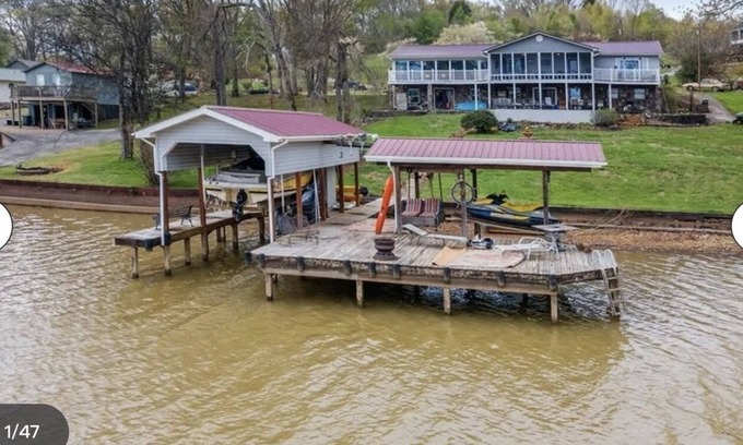 Calhoun Casa | Welcome to our lake house on the beautiful Hiwassee River!