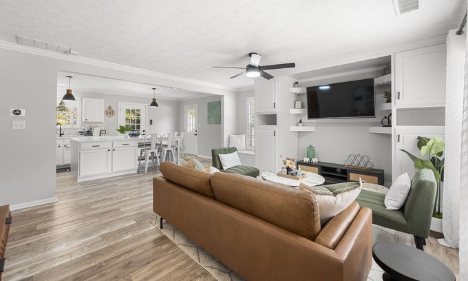 Suwanee Cabaña | Welcome to our Suwanee Haven cottage