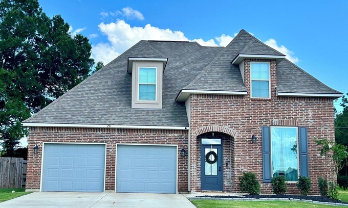 Shreveport Casa | Welcome to Relaxation - Spacious, Comfy and Family Friendly