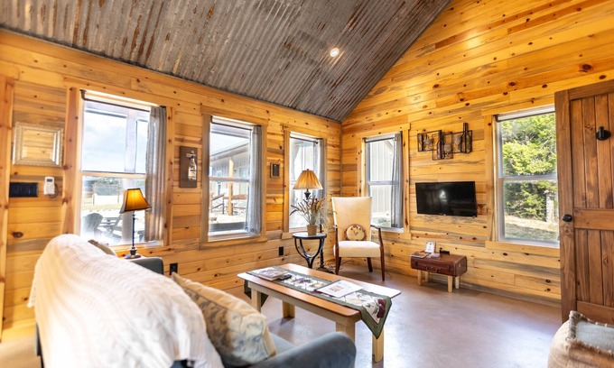 Wimberley Cabaña | Welcome to RusTx Ranch Cozy Country Cottage #5!