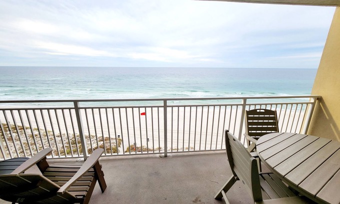 Panama City Beach Complejo | Welcome to Sunset View! Minutes to Pier Park. Right on the beach!