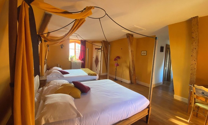 Machemont Otro | Welcome to the castle! Authenticity, charm and absolute calm.