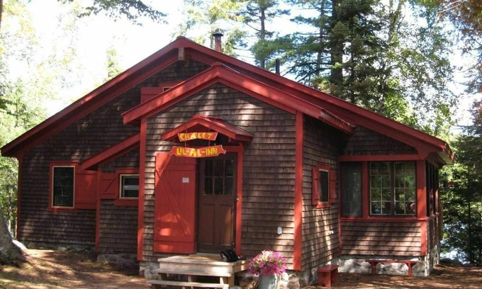 Chertsey Chalet De Esquí | Welcome to the Chalets du Lac Grenier