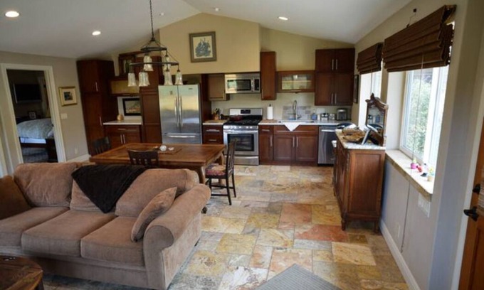Petaluma Cabaña | Welcome to The Cottage!