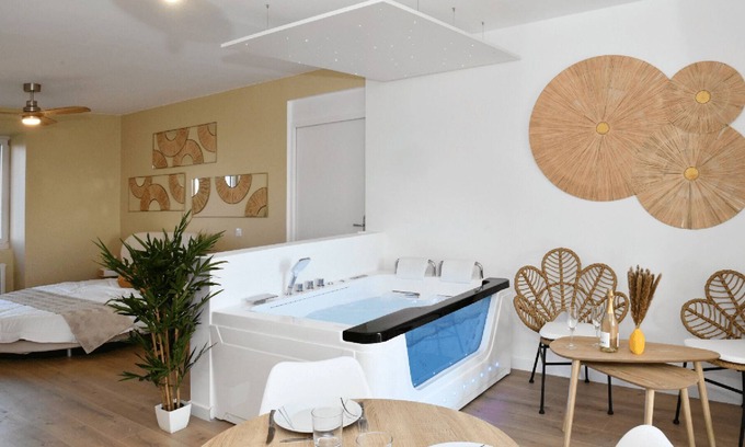 La Cote-Saint-Andre Casa | Welcome to the" Domaine des étoiles" Enjoy a moment of escape and fun!