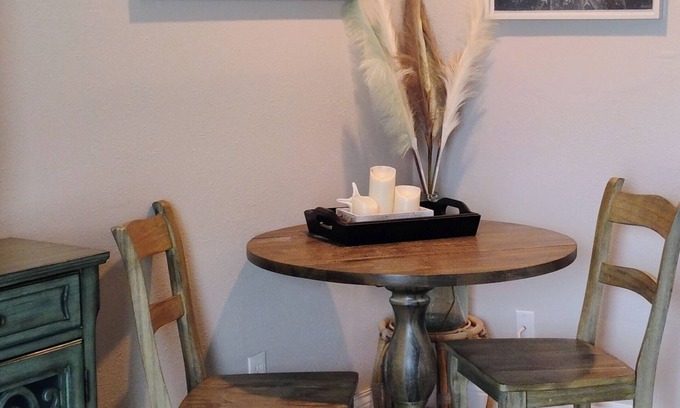 Galveston Apartamento | Welcome to the "Emerald Pearl", charming condo located steps away from the beach