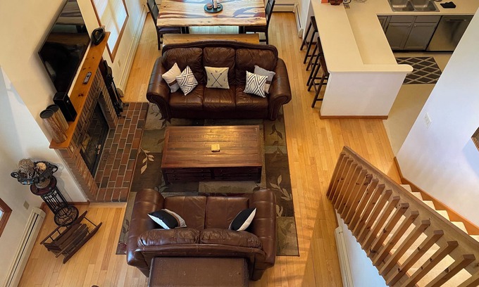 Lincoln Casa | Bienvenido a The Great Life at Forest Ridge Beautiful 4+ Bdrm, 3. 5 Bath