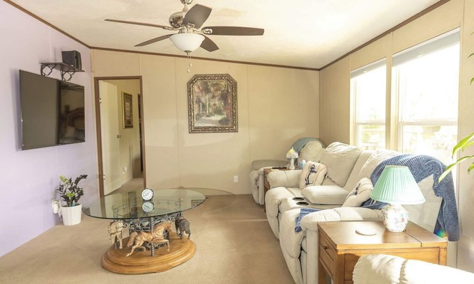Alexander Casa | Welcome to the Hill Top House Comfy 2-bedroom house with WiFi, AC, and more!