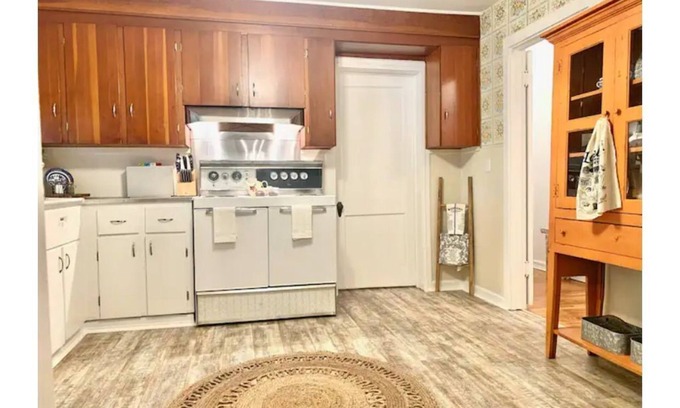 Laurel Casa | Welcome to the revived "Ole Hosey Homeplace"