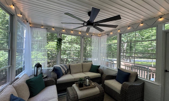 Rowland Chalet De Esquí | Welcome to this beautifully updated home in Masthope Community