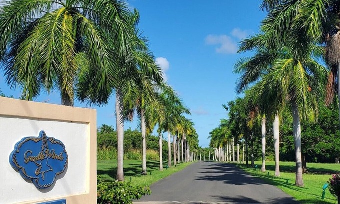 Cane Bay Condominio | Welcome to Villa Mango! 3 bedrooms, 3 baths, Steps from the beach!
