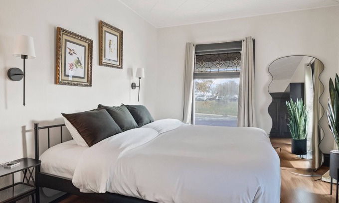 Rochester Casa | Welcome to Your Cozy Retreat in Central Rochester!
