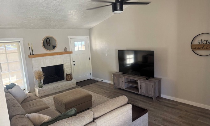 Bellair Casa | Welcome to your home away from home in sunny Glendale, Arizona!