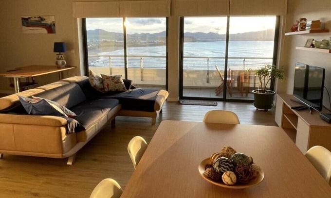Ribeira Grande Apartamento | WelcomeBuddy - Azorean Sunset Loft - Ocean View & Natural Swimming Pools