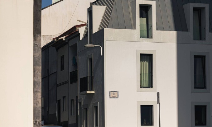 Ponta Delgada Casa | WelcomeBuddy - Casa Rua da Fonte - Modern & Relax