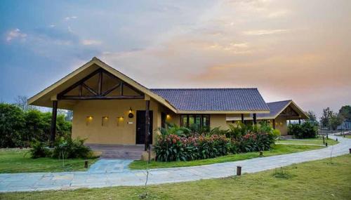 Chimur Complejo | WelcomHeritage Tadoba Vanya Villas Resort & Spa