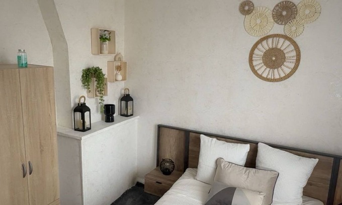 La Courneuve Apartamento | Welcoming 2-bedroom apartment with WiFi in La Courneuve