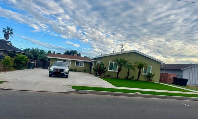 Southwest Anaheim Casa | Welcoming 2-bedroom Brand New Unit B with AC in Anaheim, 5 Mins to Disneyland