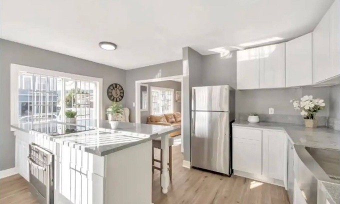 Oakland Casa | Welcoming 2-bedroom house with AC in Oakland