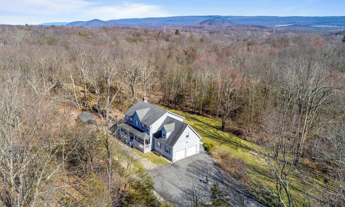 Chester Casa | Welcoming 5-bedroom house with AC in charming Chester