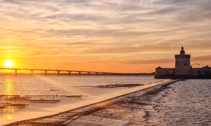 Longeves Casa | Welcoming and family vacation home near La Rochelle.